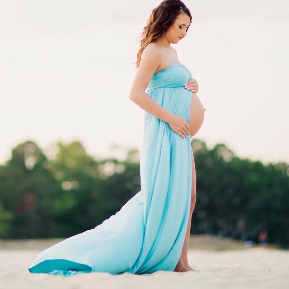 Maternity dress/gown
